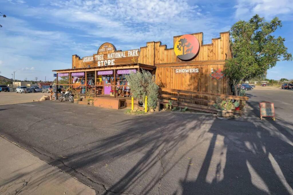 New! Jt Sunshine House Cozy, Artsy & Comfy, Dog Friendly, 3bd Joshua Tree