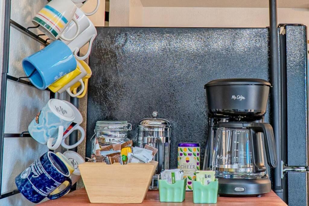 Casa de Férias New! Jt Sunshine House Cozy, Artsy & Comfy, Dog Friendly, 3bd *