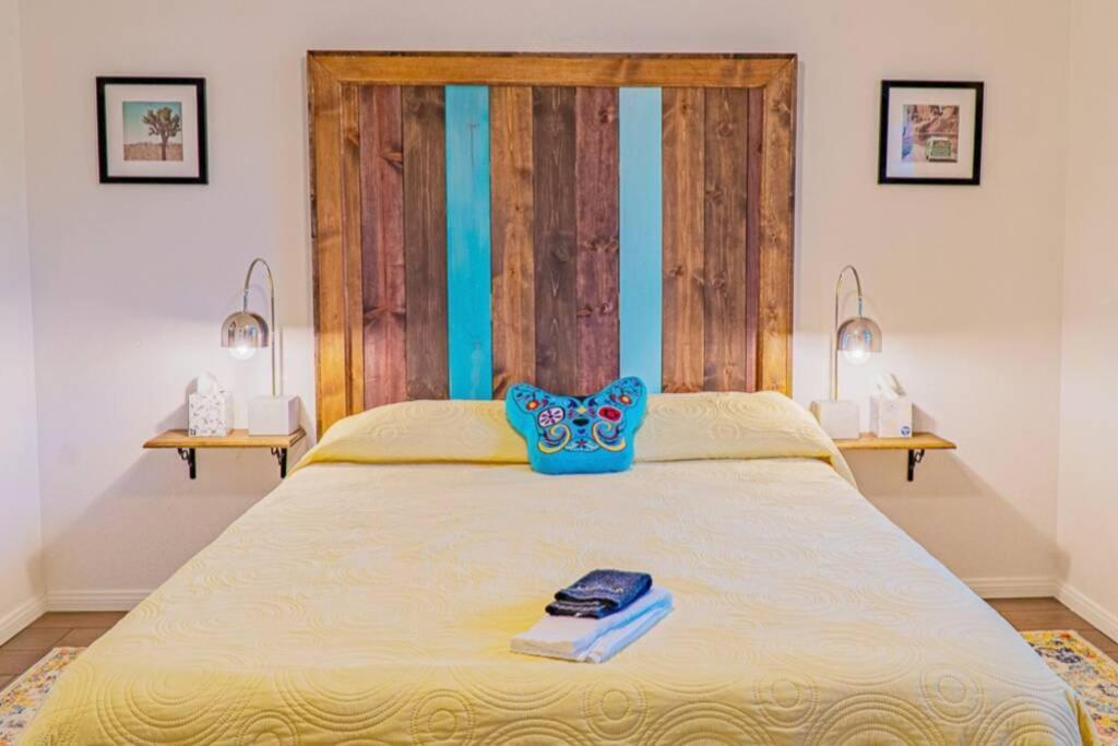 New! Jt Sunshine House Cozy, Artsy & Comfy, Dog Friendly, 3bd Holiday home